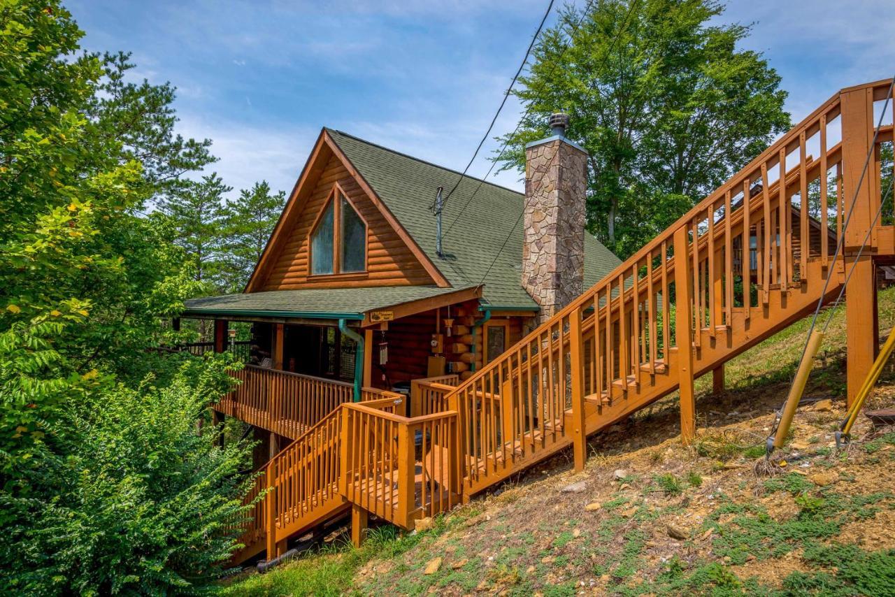 Inviting Sevierville Cabin With Deck And Hot Tub! Ngoại thất bức ảnh