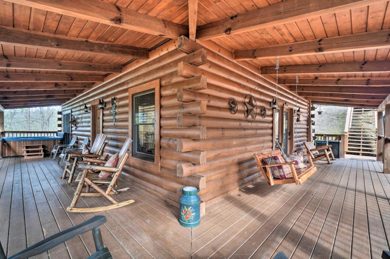 Inviting Sevierville Cabin With Deck And Hot Tub! Ngoại thất bức ảnh